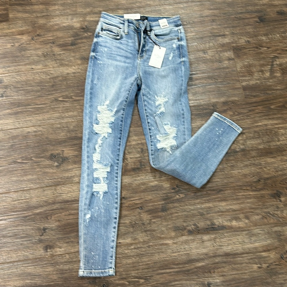 Judy Blue high waist, skinny fit distressed jeans. New with tags!! Size 0/24